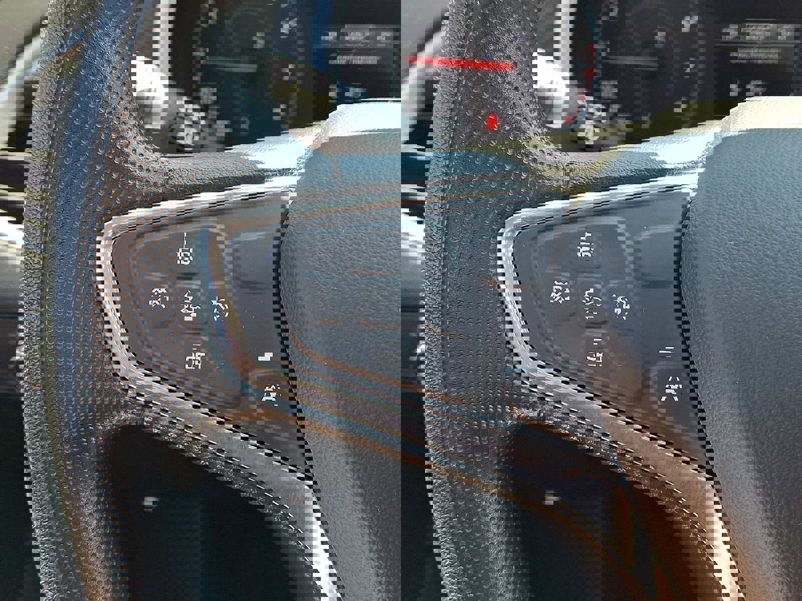 Used 2024 Chevrolet Malibu LT FWD image 20