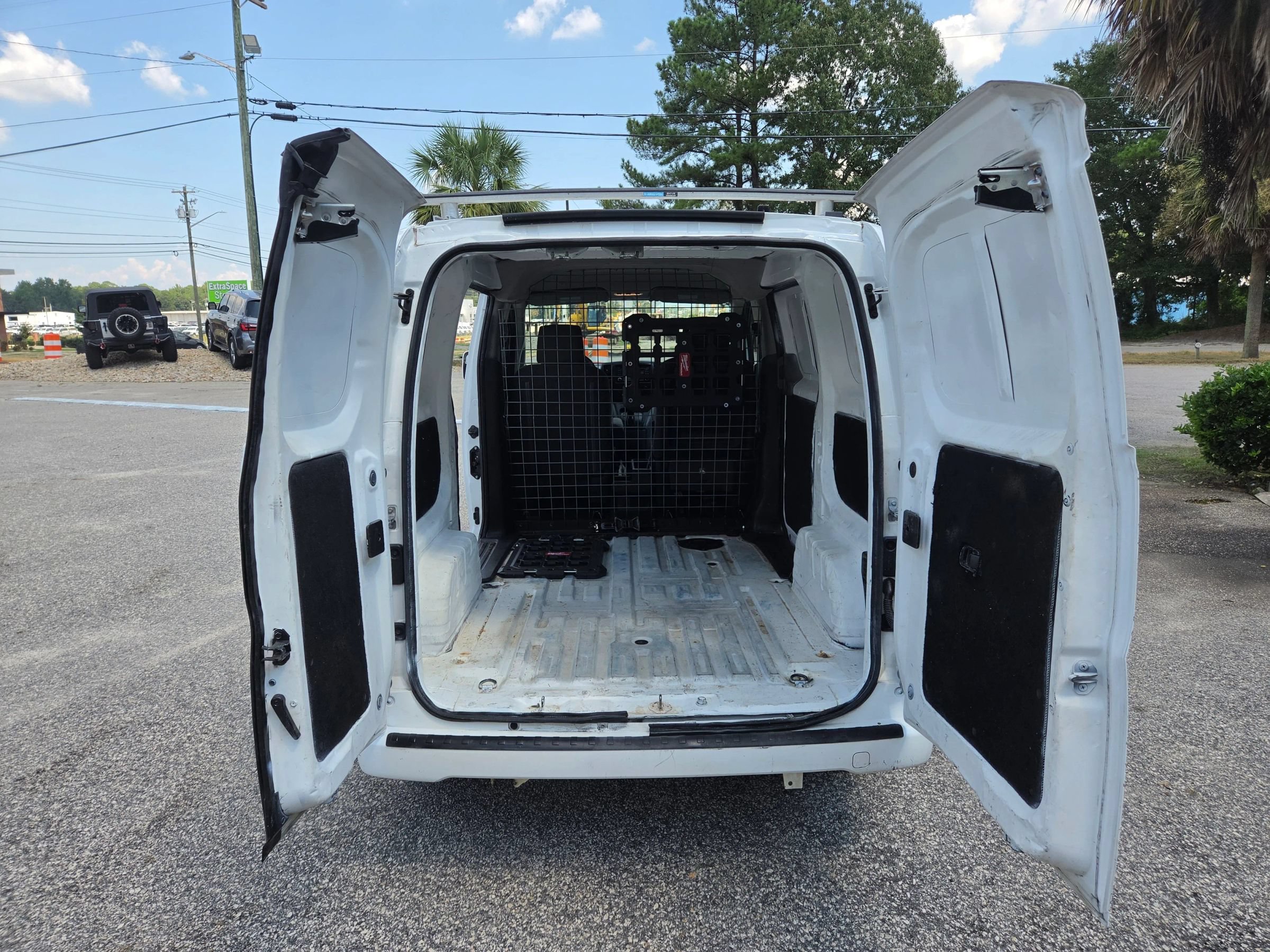 Used 2018 Nissan NV200 SV w/ Navigation Package FWD image 19