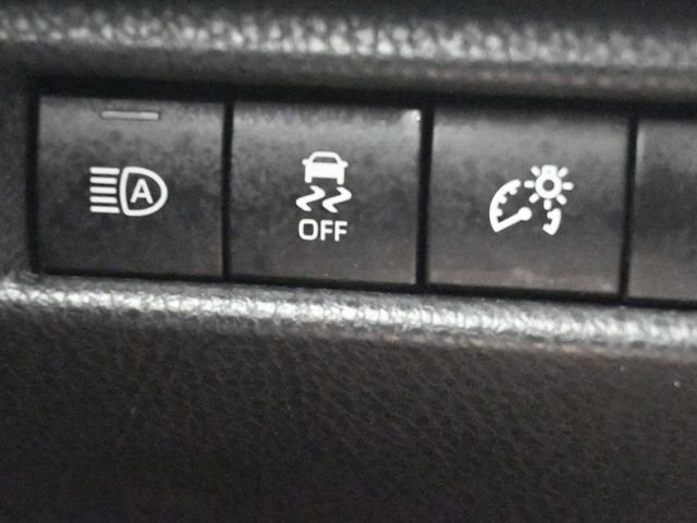 Used 2025 Toyota Camry SE FWD image 25