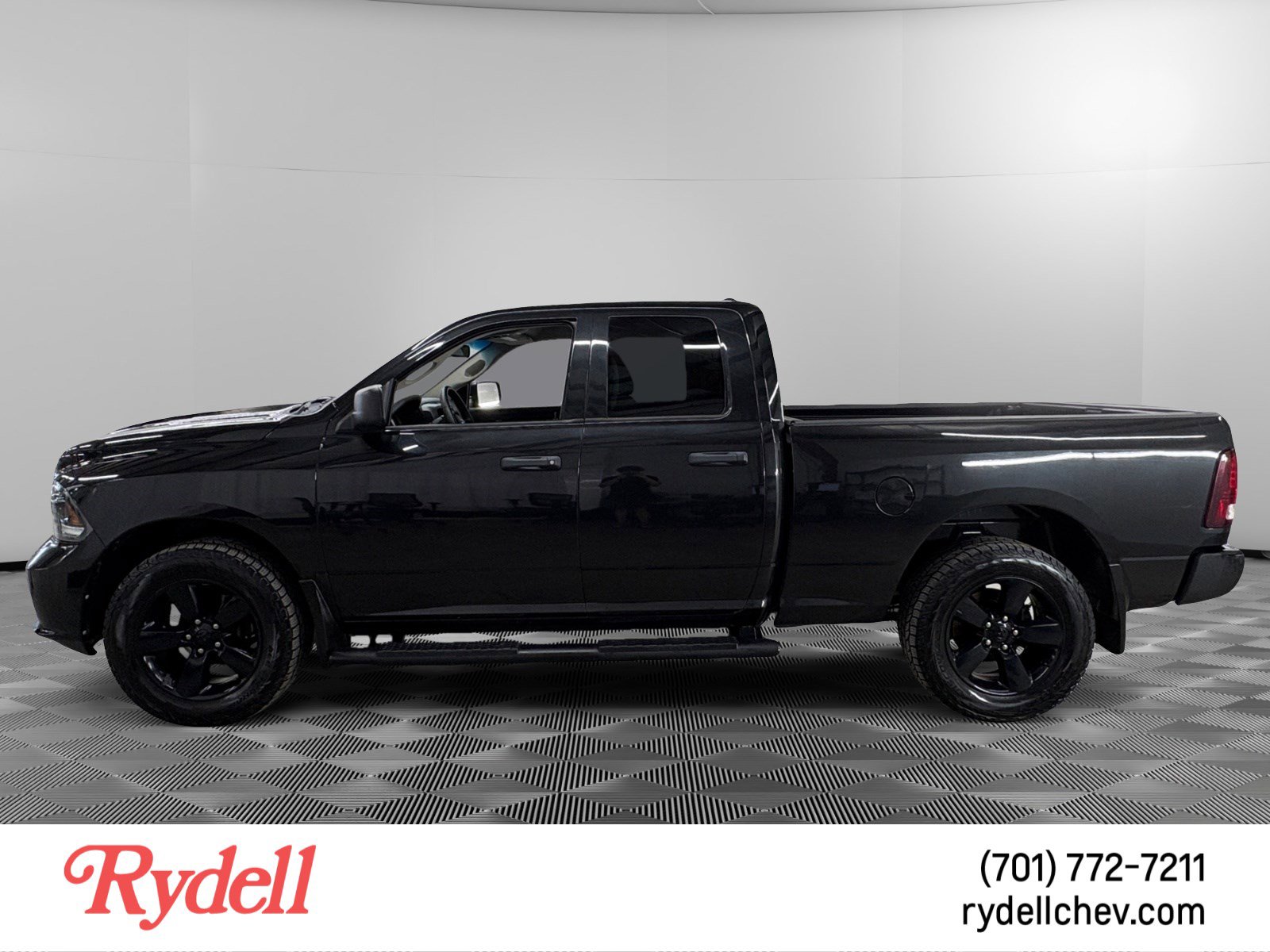 Used 2015 RAM 1500 Express w/ Black Ram 1500 Express Group AWD/4WD image 2