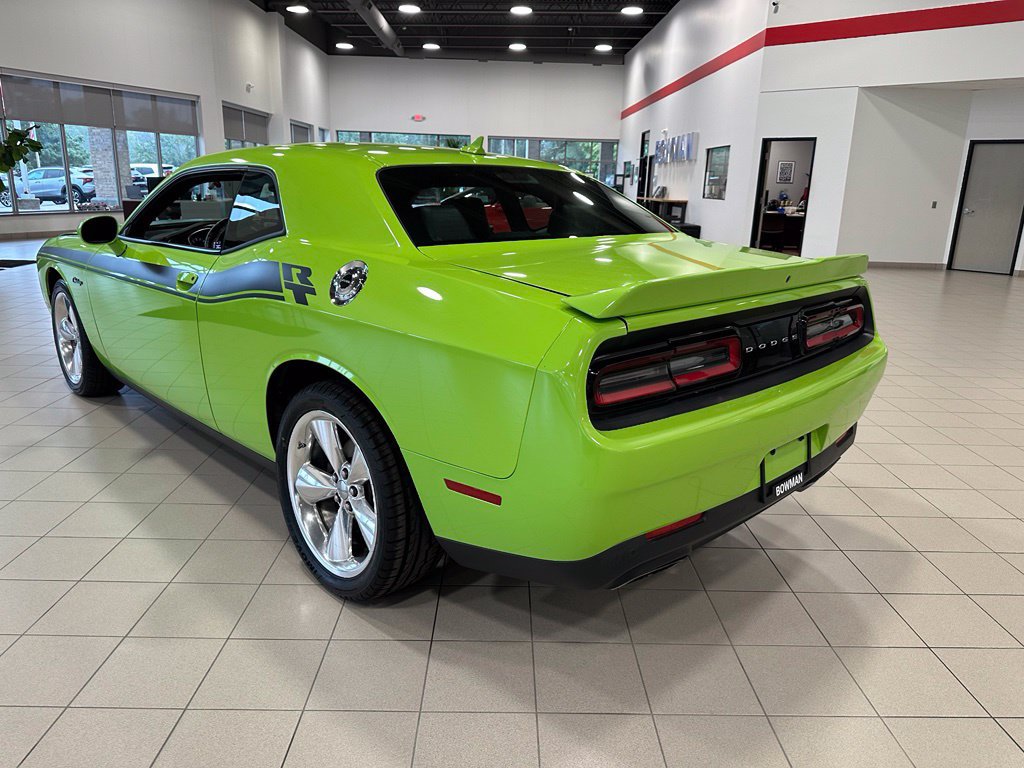 Used 2015 Dodge Challenger R/T Plus RWD image 4