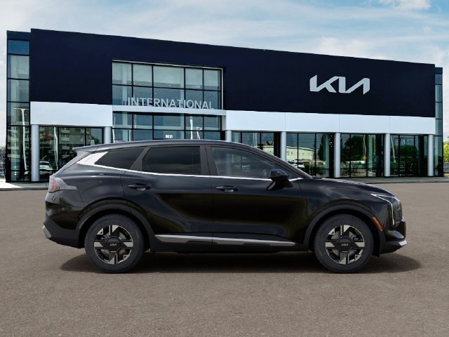 New 2027 Kia Sportage LX FWD image 7