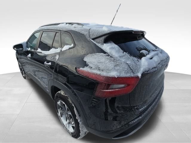 Used 2024 Chevrolet Trax LT image 4
