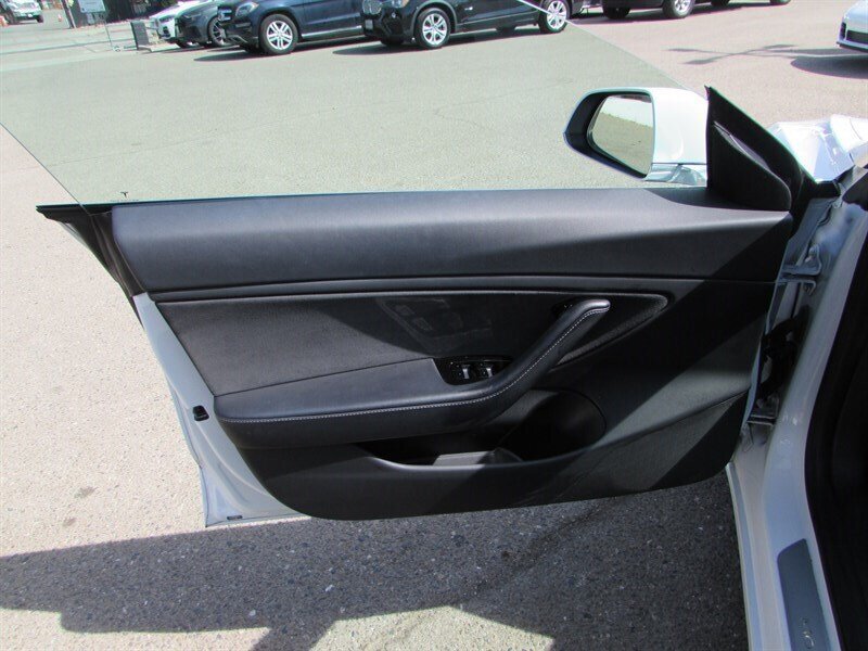 Used 2018 Tesla Model 3 Long Range AWD/4WD image 10