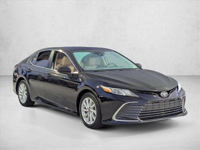 Used 2023 Toyota Camry LE image 3