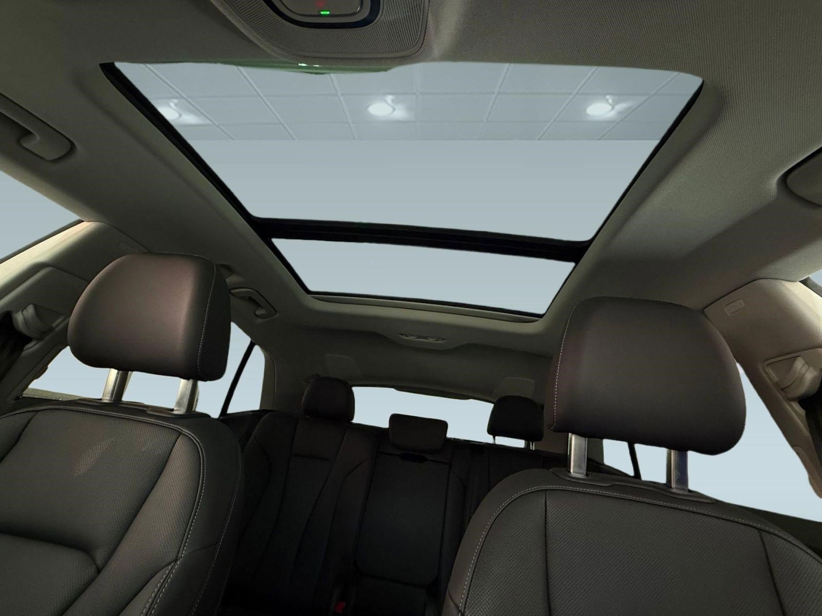 Used 2022 Audi Q8 Premium Plus w/ Premium Plus Package AWD/4WD image 13