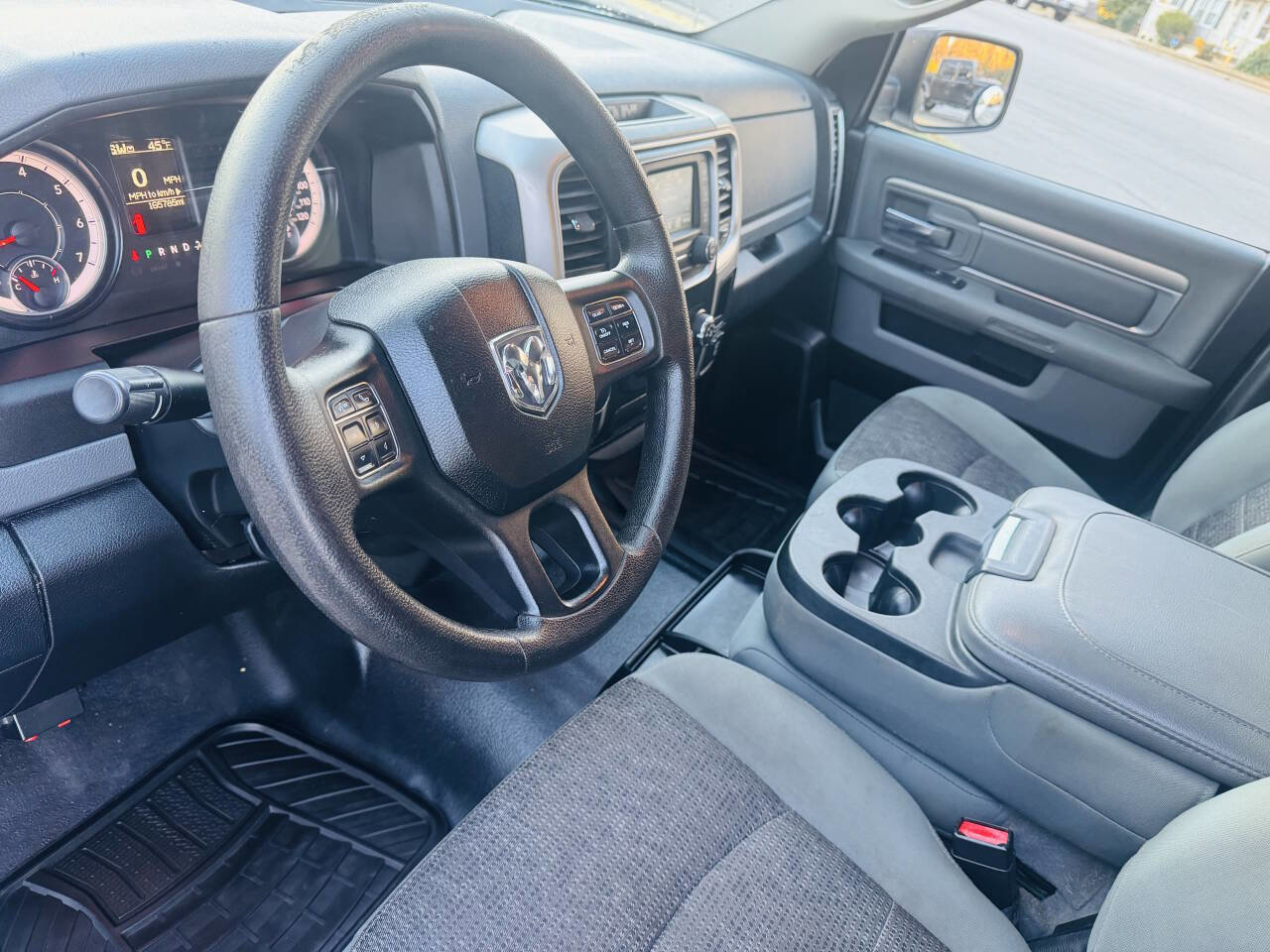 Used 2017 RAM 1500 Classic SLT image 18