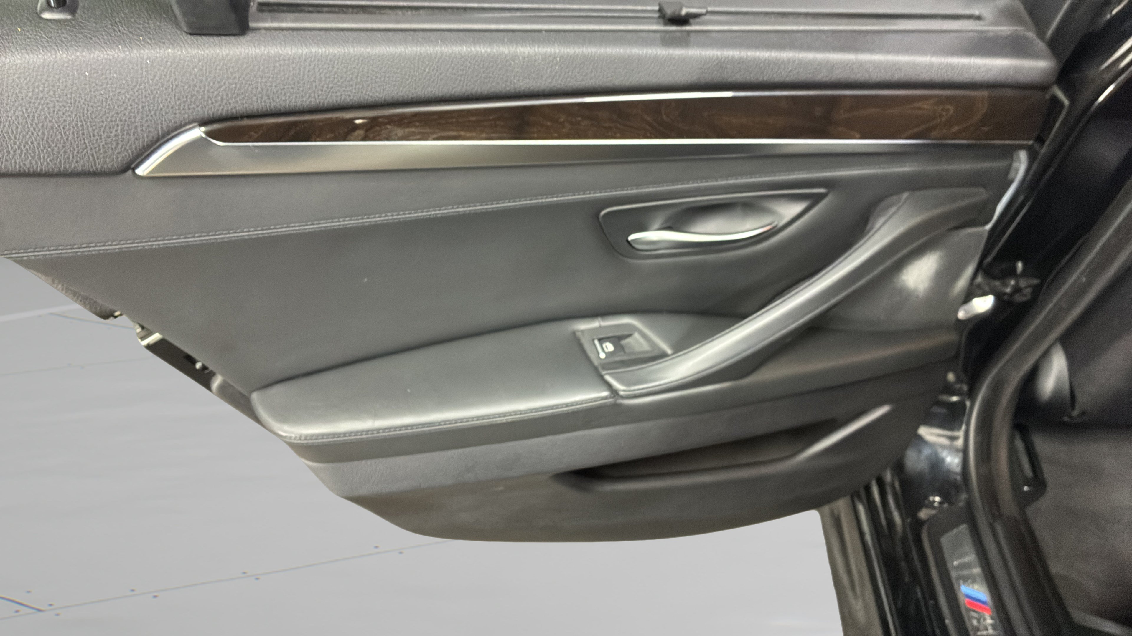 Used 2016 BMW 535i Sedan RWD image 25