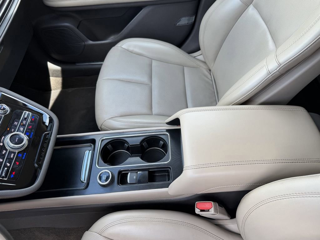 Used 2021 Lincoln Corsair AWD w/ Equipment Group 101A image 19
