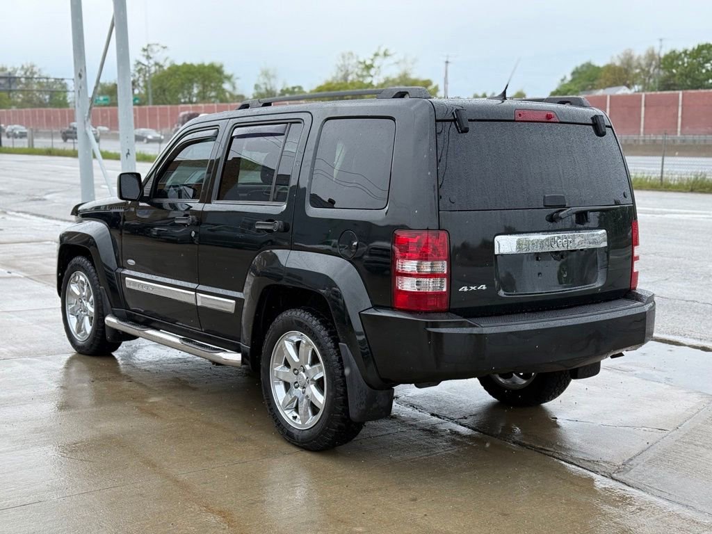 Used 2012 Jeep Liberty Sport AWD/4WD image 9