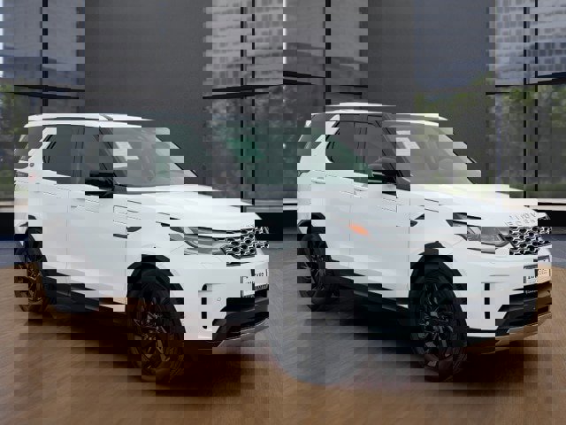 Used 2024 Land Rover Discovery S image 7