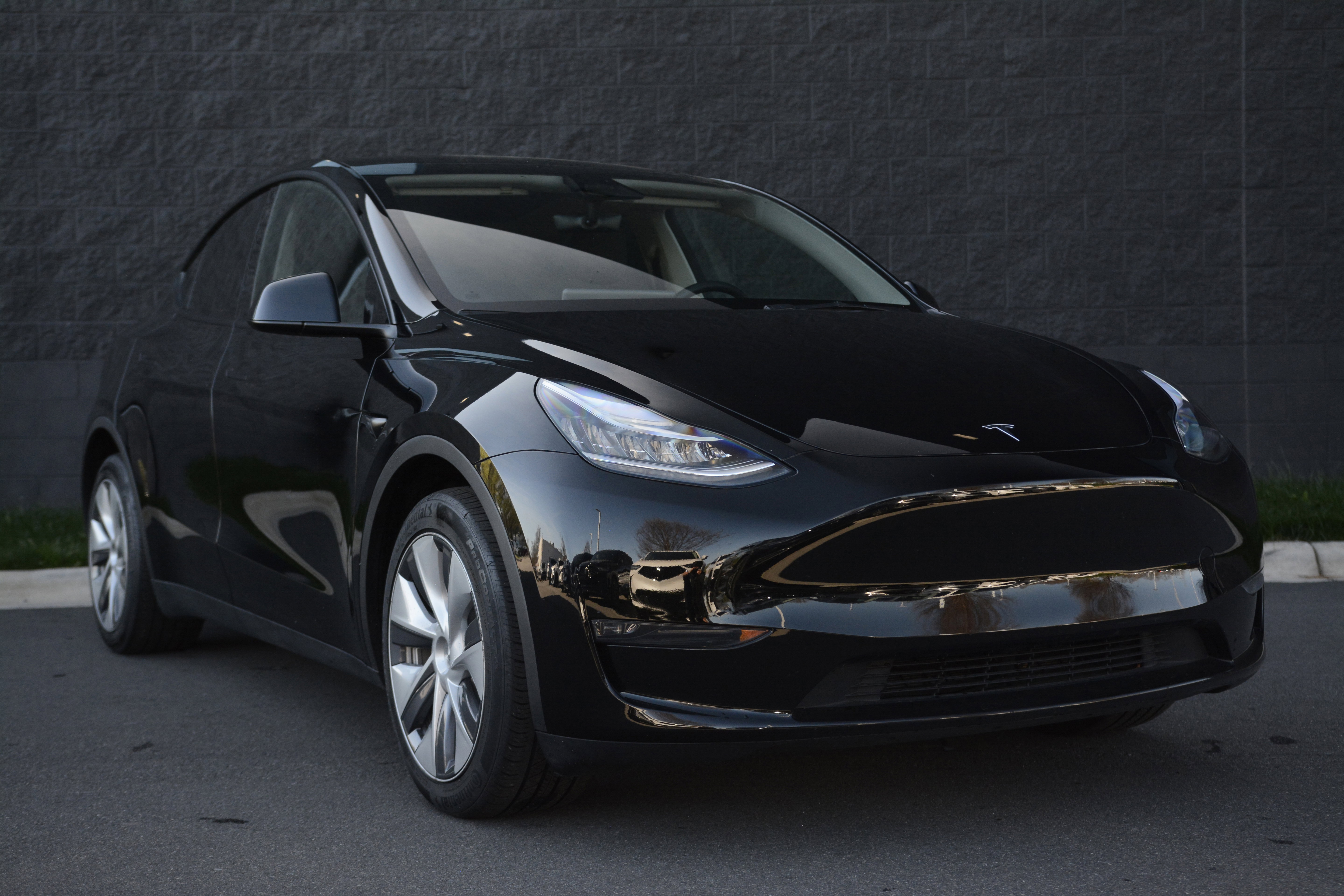 Used 2023 Tesla Model Y Long Range image 9