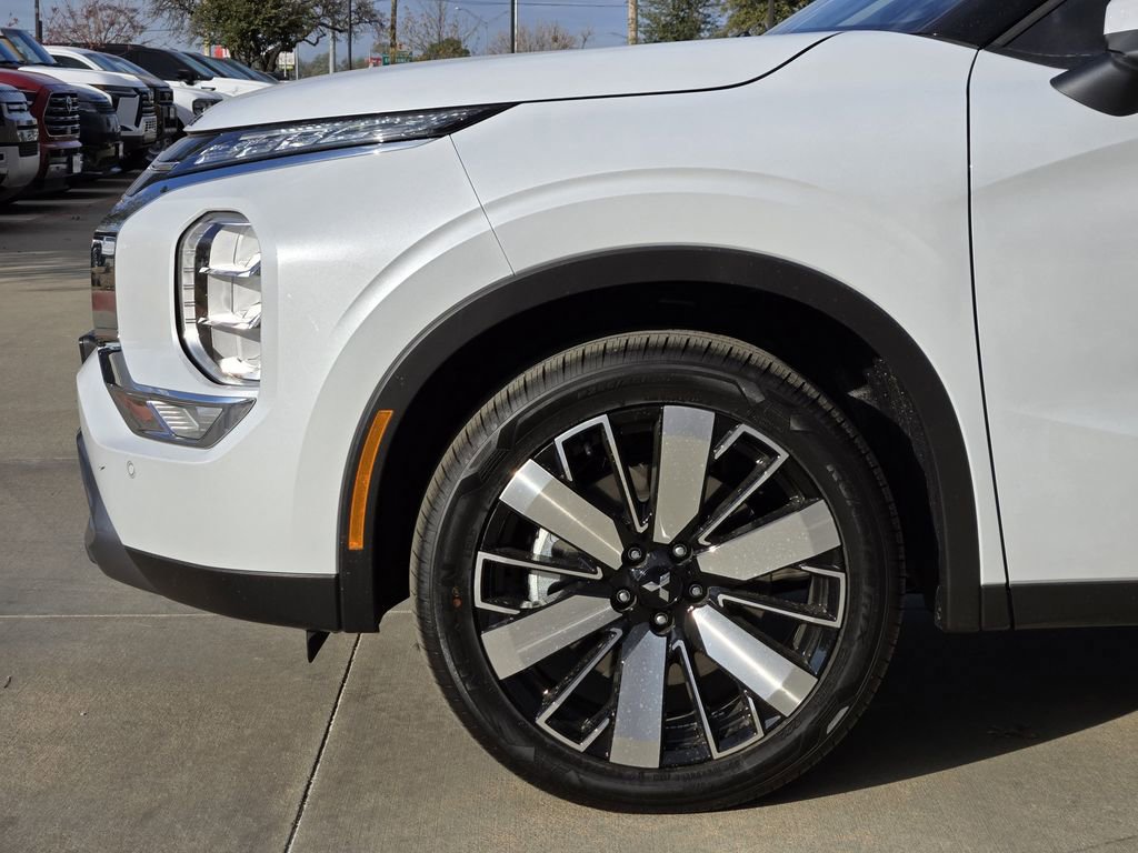 New 2026 Mitsubishi Outlander SE image 5