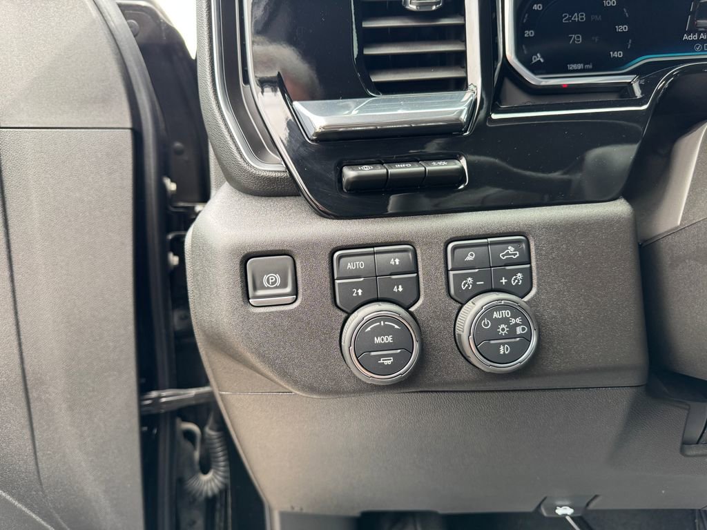 Used 2025 Chevrolet Silverado 3500 LTZ w/ LTZ Premium Package image 24