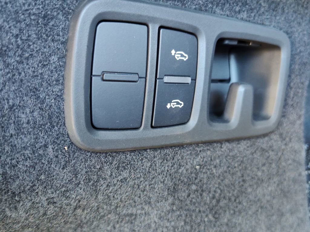 Used 2024 Audi RS Q8 w/ Black Optic Package image 9