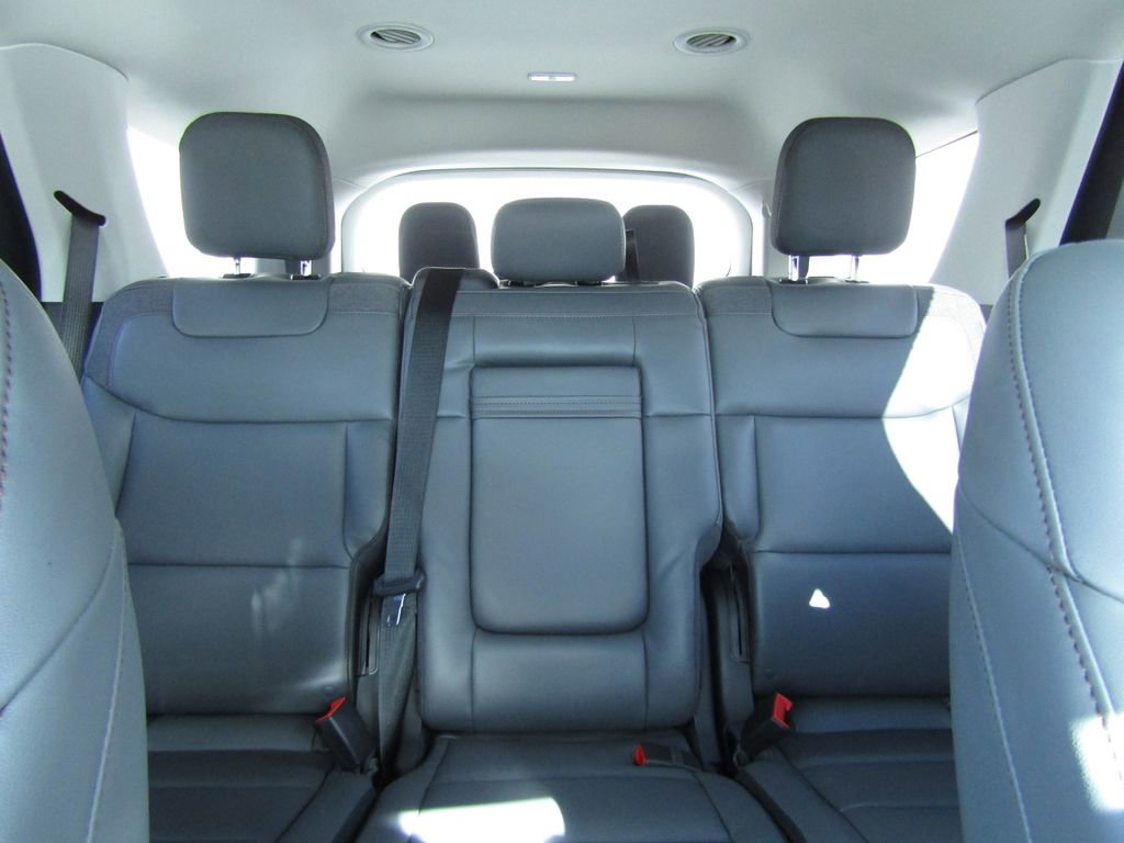 New 2026 Ford Explorer Active image 14