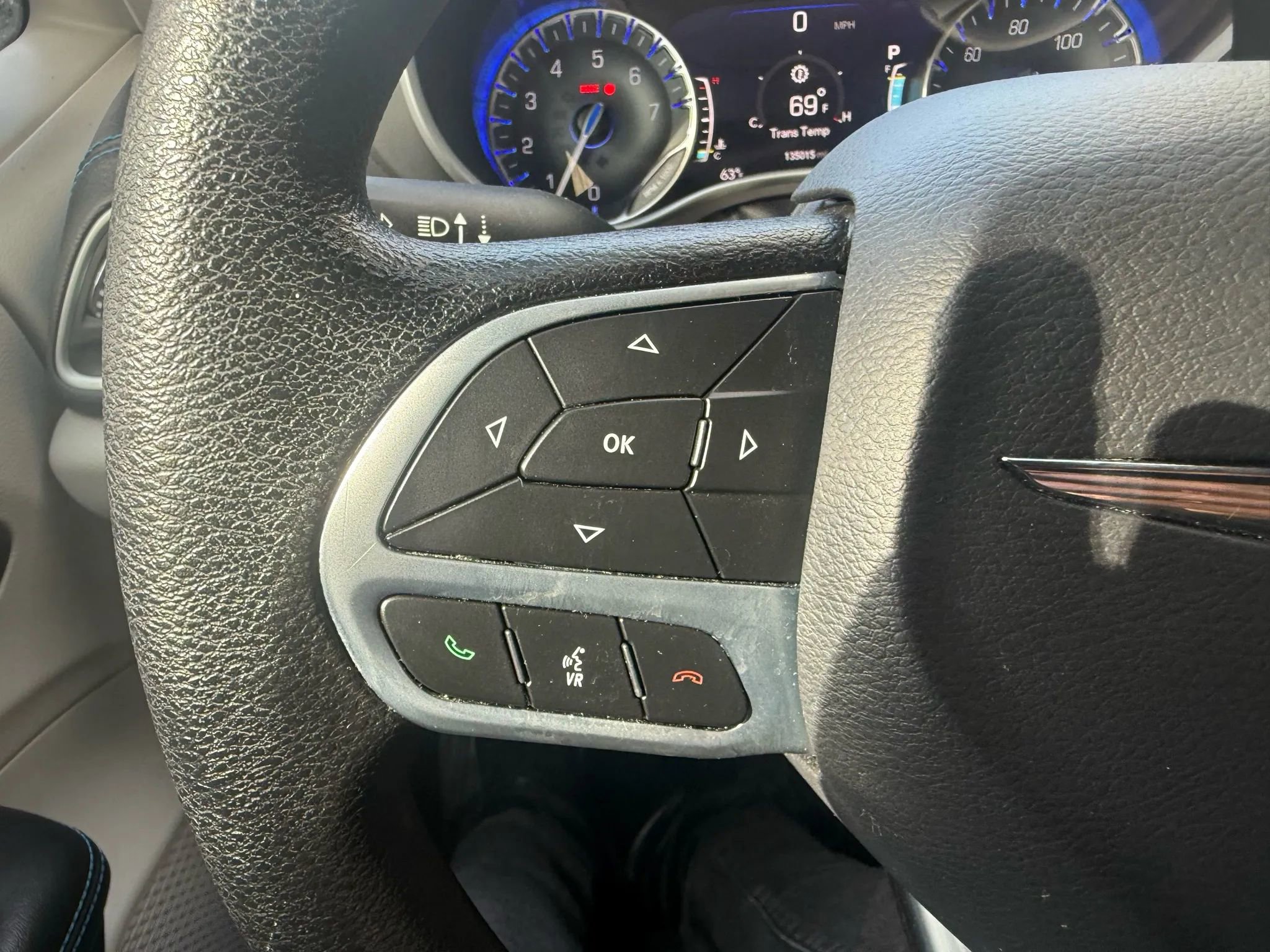 Used 2021 Chrysler Pacifica Touring w/ Uconnect Theater Family Group image 22