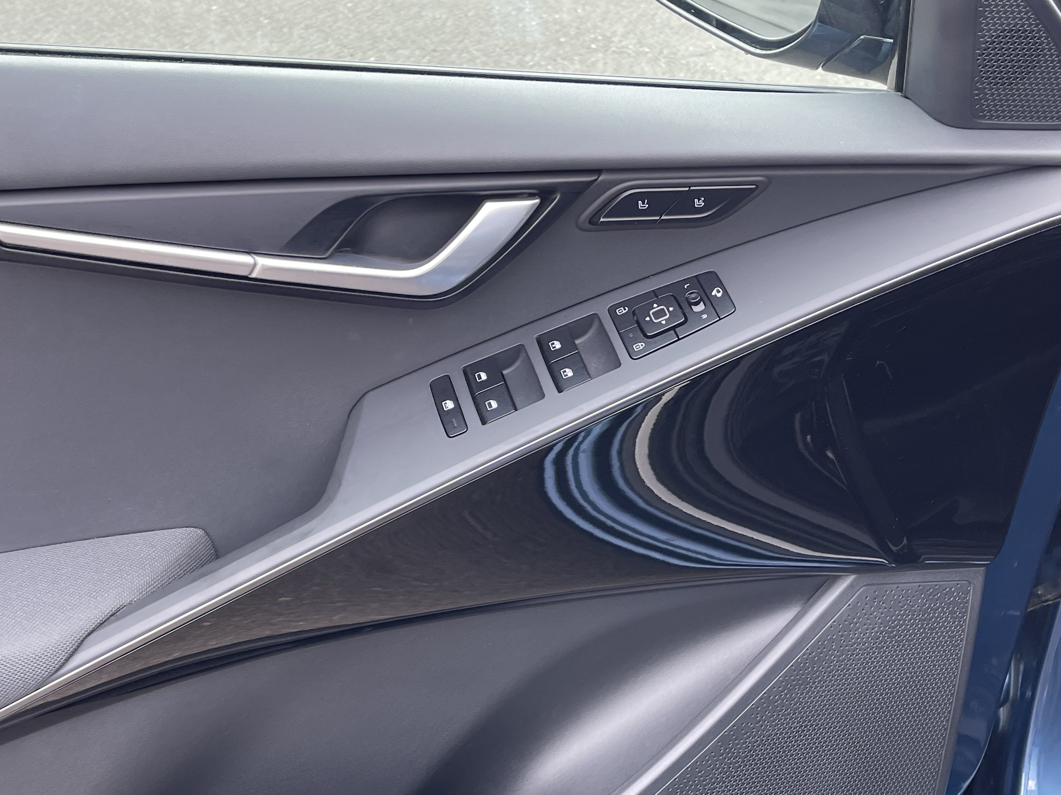 Used 2023 Kia Niro Wave FWD image 18