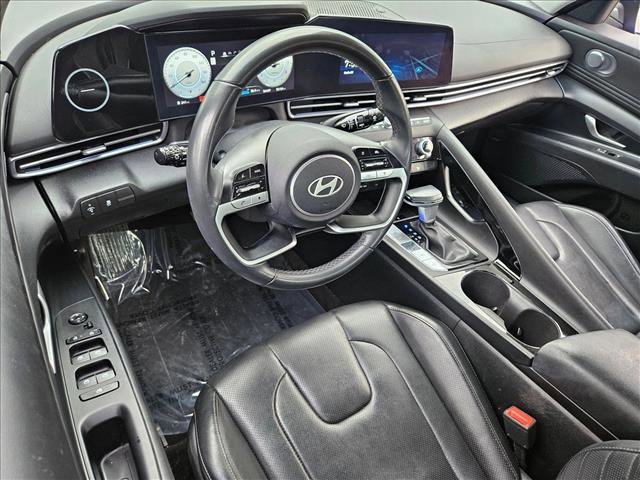 Used 2024 Hyundai Elantra Limited image 9