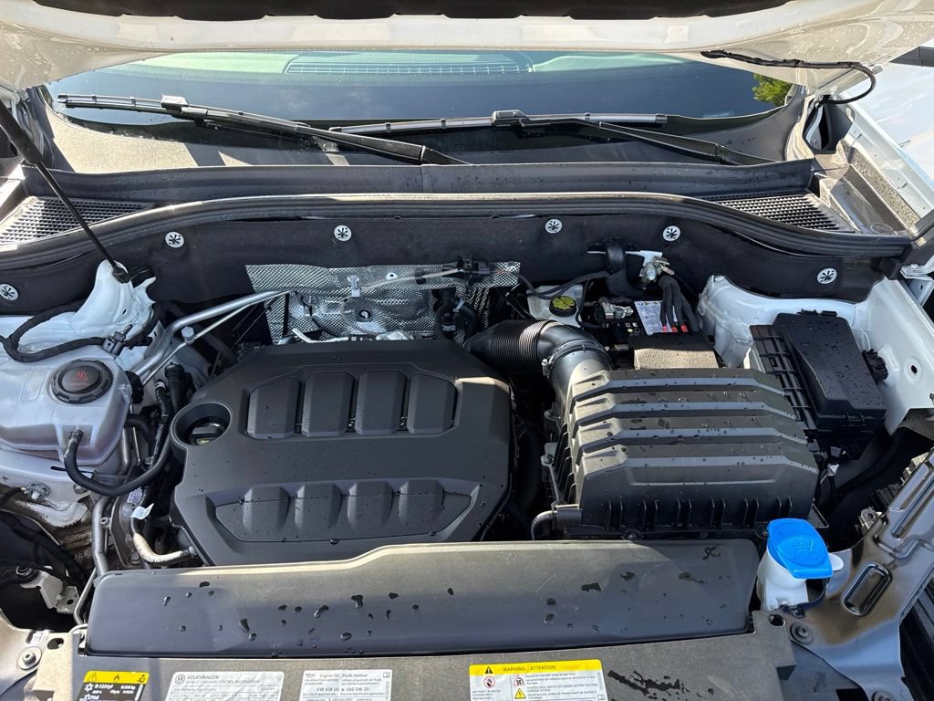 Certified 2024 Volkswagen Atlas Cross Sport SE AWD/4WD image 27