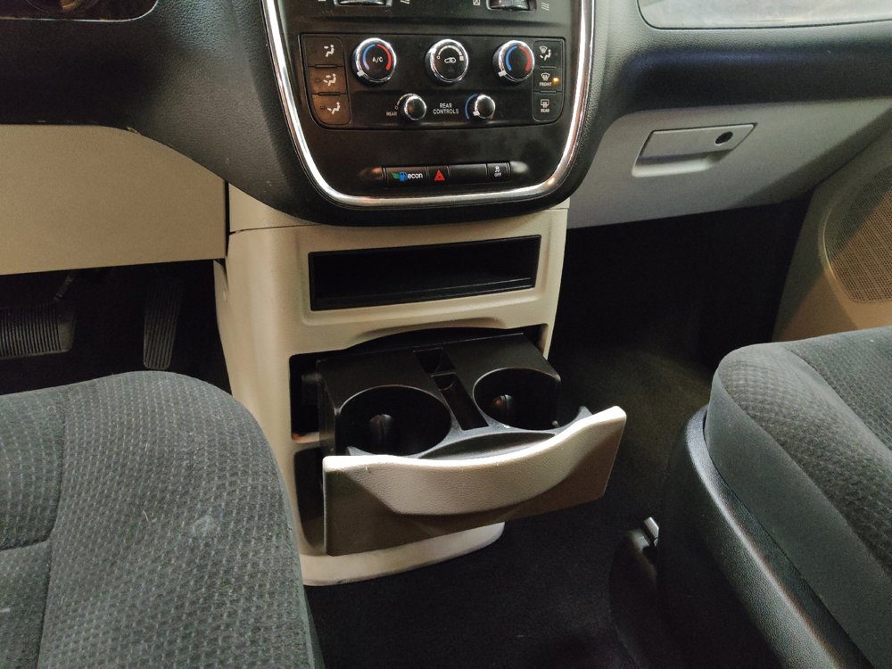 Used 2019 Dodge Grand Caravan SE w/ UConnect Hands-Free Group FWD image 26
