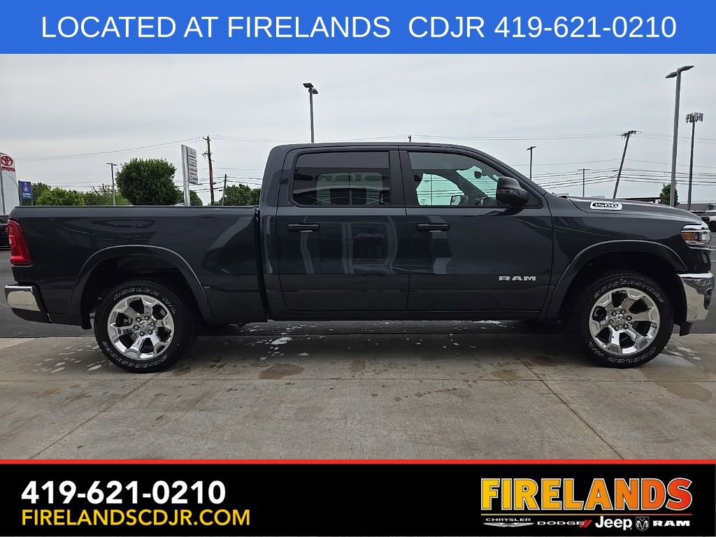 New 2026 RAM 1500 4x4 Crew Cab image 2