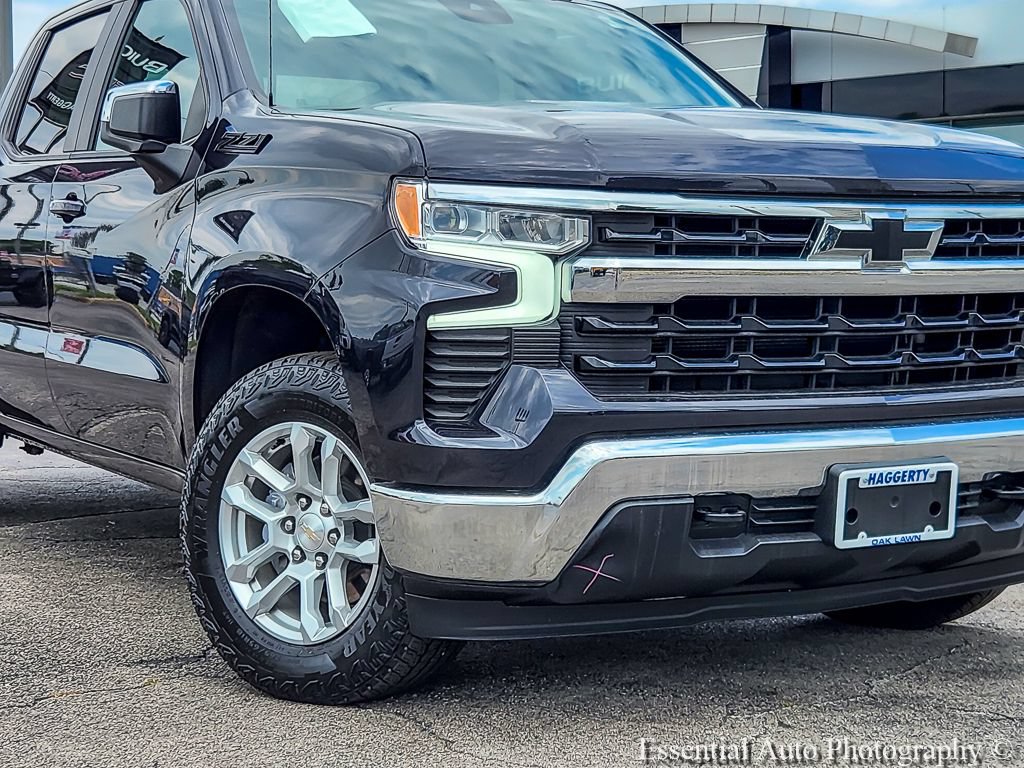 Certified 2023 Chevrolet Silverado 1500 LT AWD/4WD image 2
