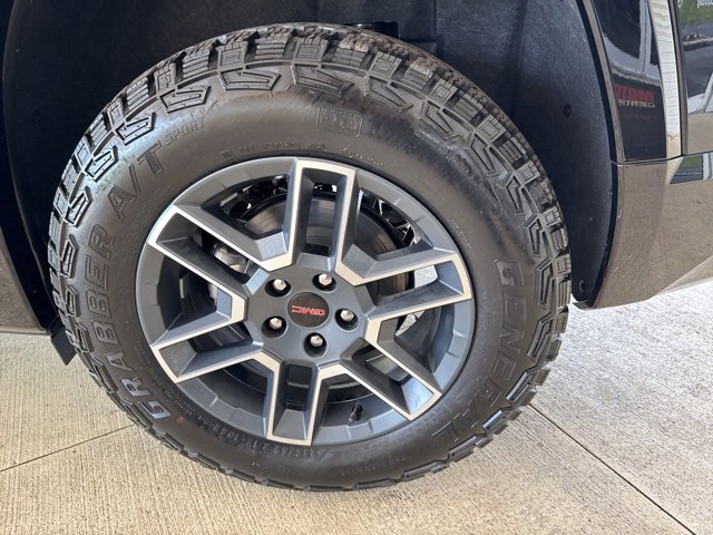 New 2026 GMC Terrain AT4 w/ Convenience Package III image 39