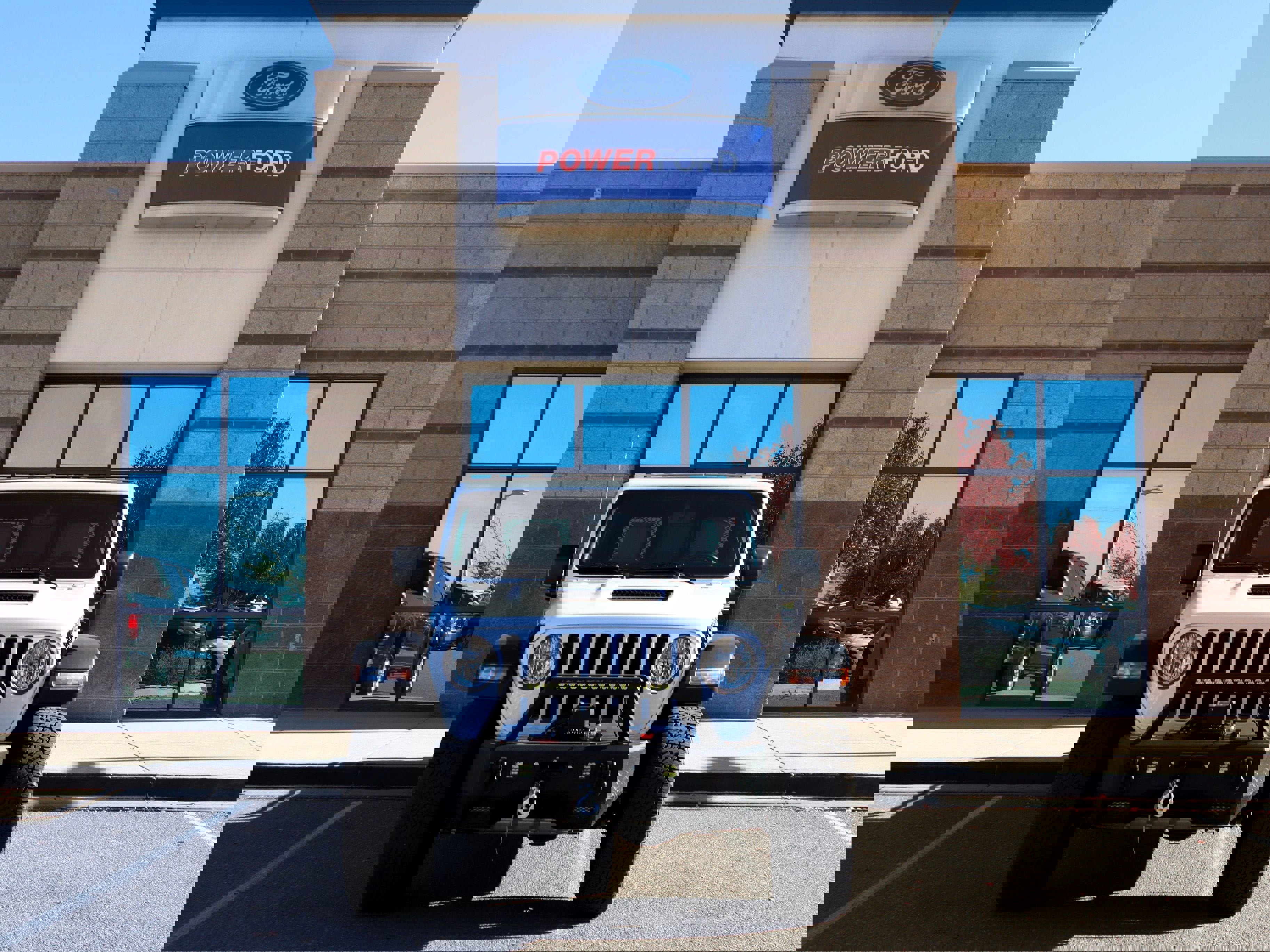 Used 2023 Jeep Gladiator Mojave w/ Trailer Tow Package image 3