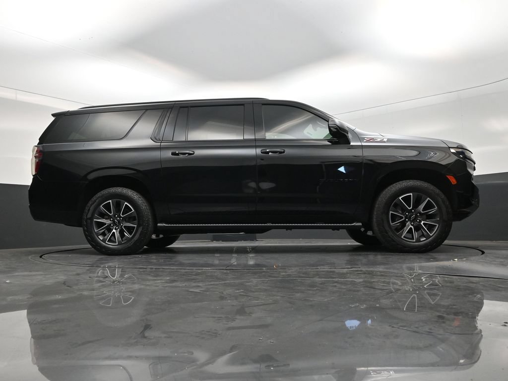 Used 2023 Chevrolet Suburban Z71 w/ Luxury Package AWD/4WD image 25
