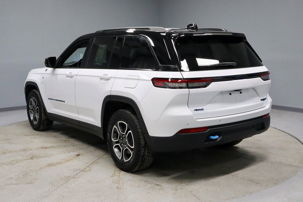 Used 2022 Jeep Grand Cherokee Trailhawk image 11