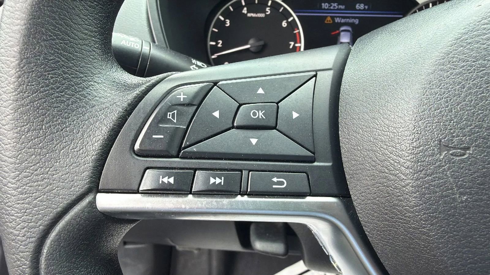 Used 2020 Nissan Altima 2.5 S FWD image 12