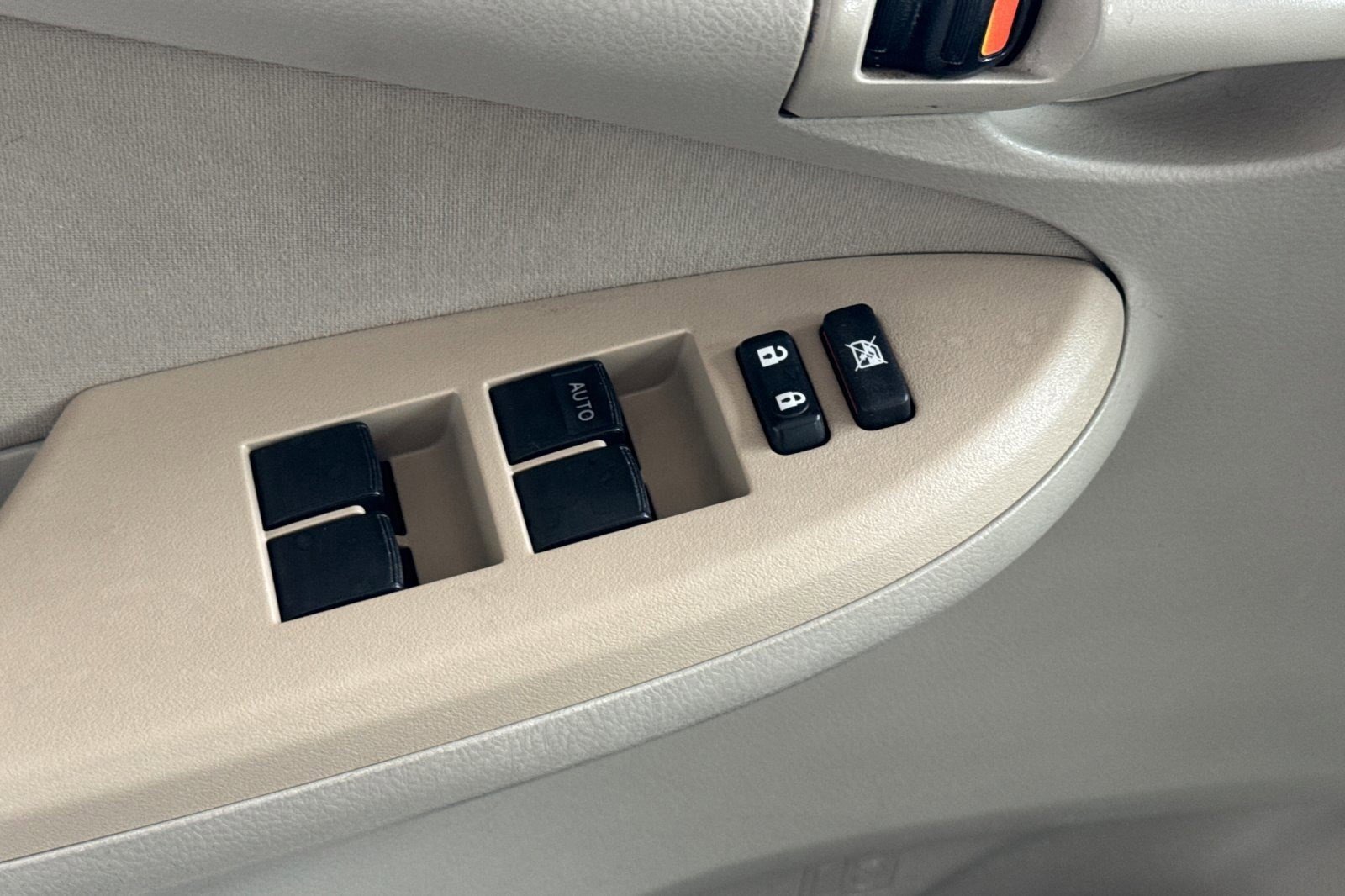 Used 2009 Toyota Corolla LE FWD image 12