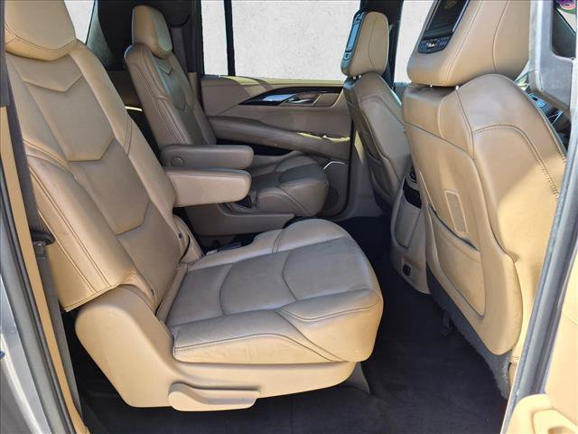Used 2018 Cadillac Escalade ESV Platinum AWD/4WD image 25