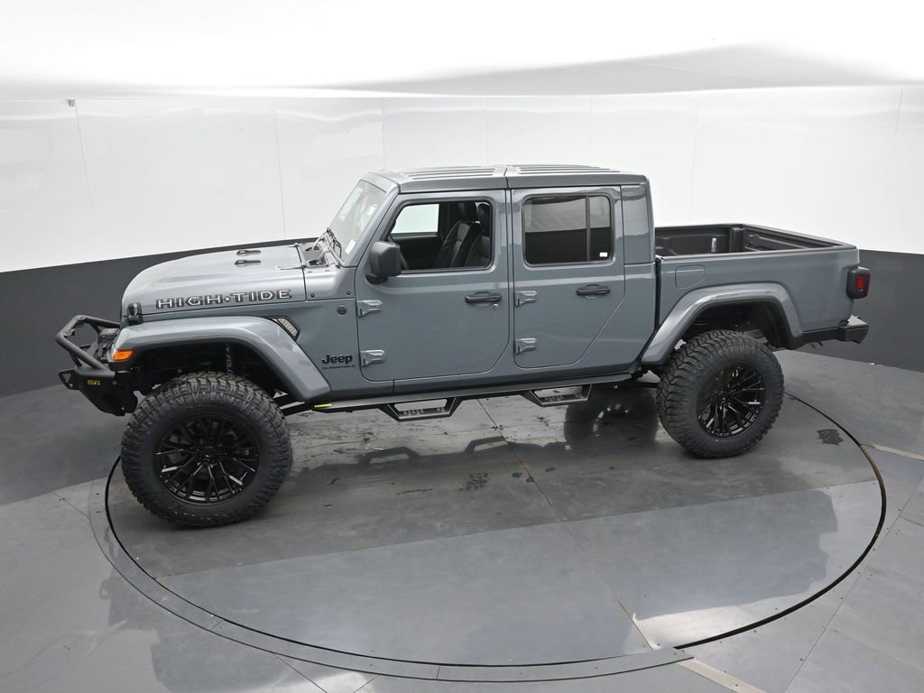 New 2025 Jeep Gladiator Willys image 43