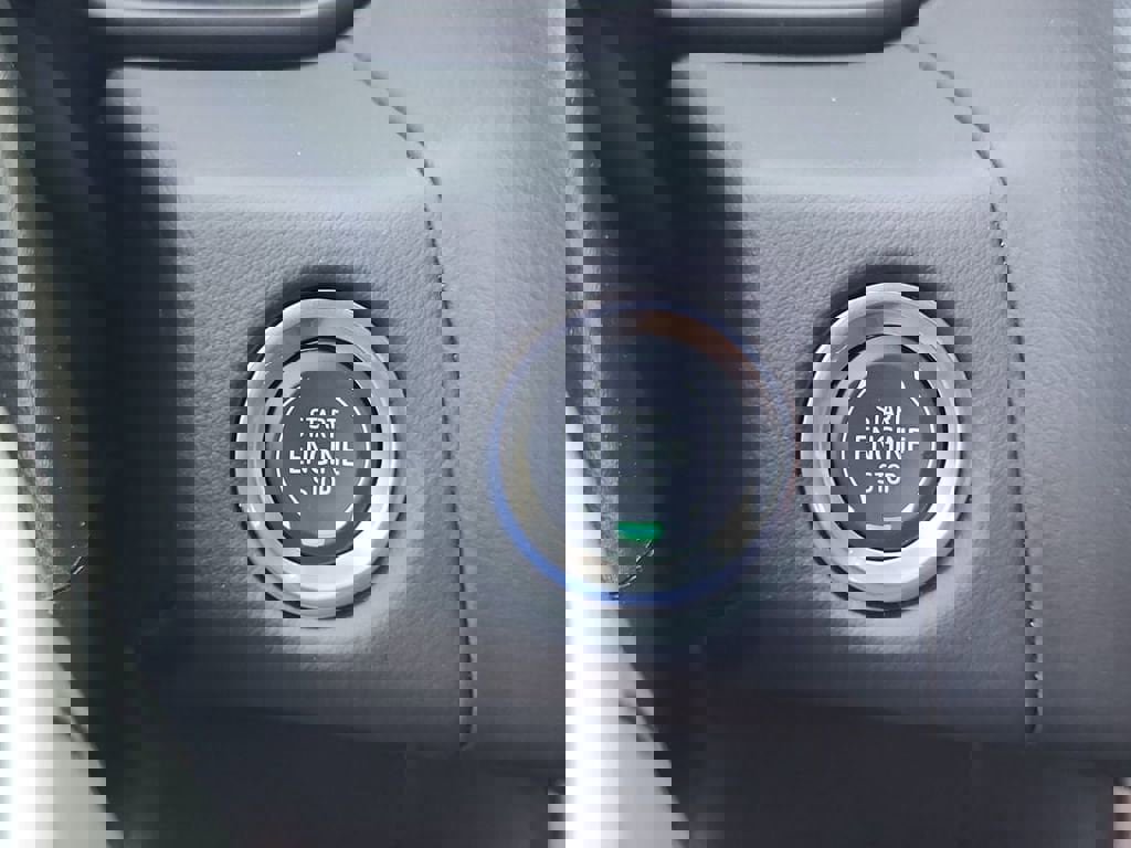 Used 2024 GMC Yukon SLT w/ SLT Premium Package image 17