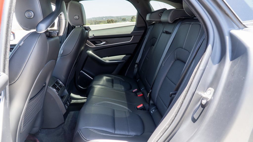 Used 2025 Jaguar F-PACE R-Dynamic S AWD/4WD image 25