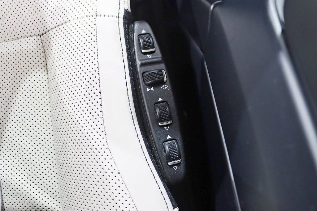 Used 2015 Mercedes-Benz G 63 AMG 4MATIC image 24