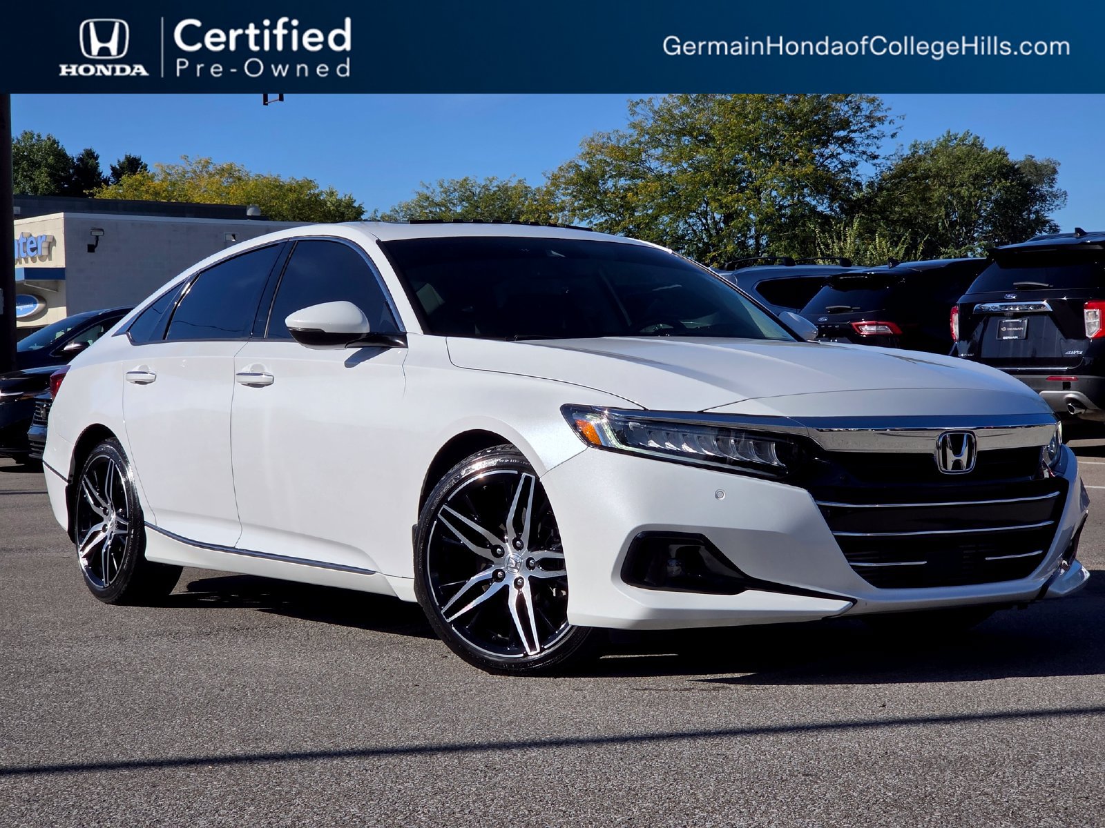 Certified 2021 Honda Accord Touring image 1