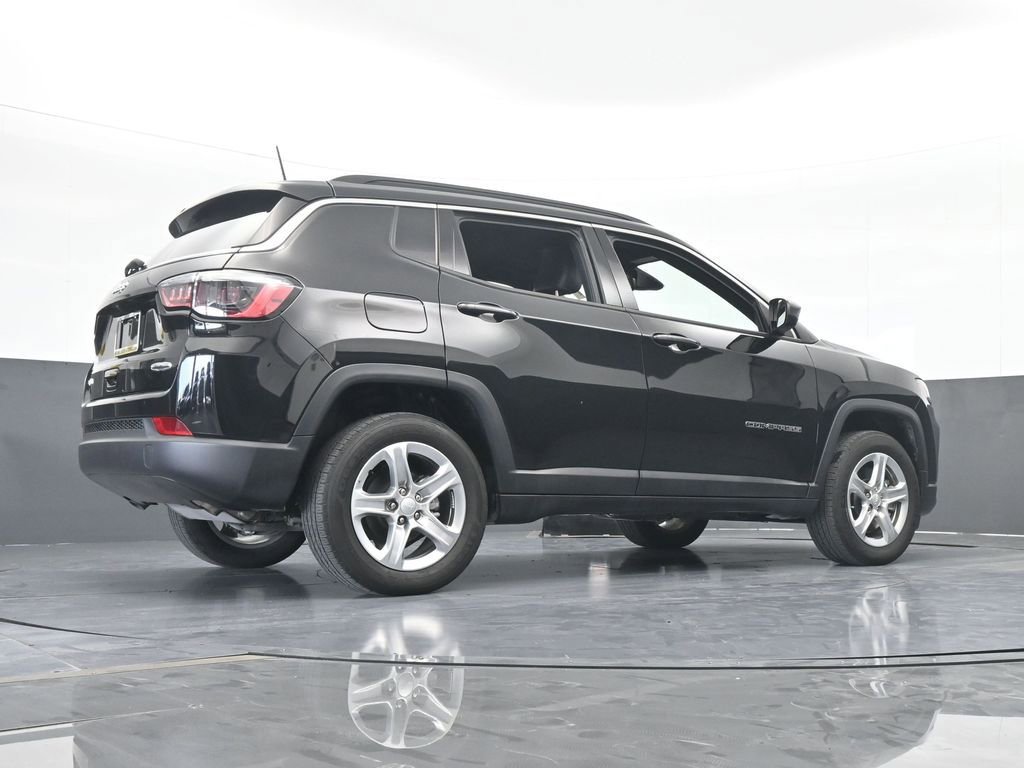 Used 2024 Jeep Compass Latitude image 57