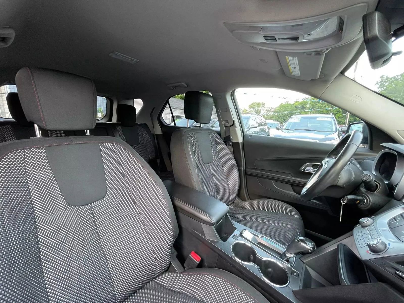 Used 2017 Chevrolet Equinox LT w/ Convenience Package image 61