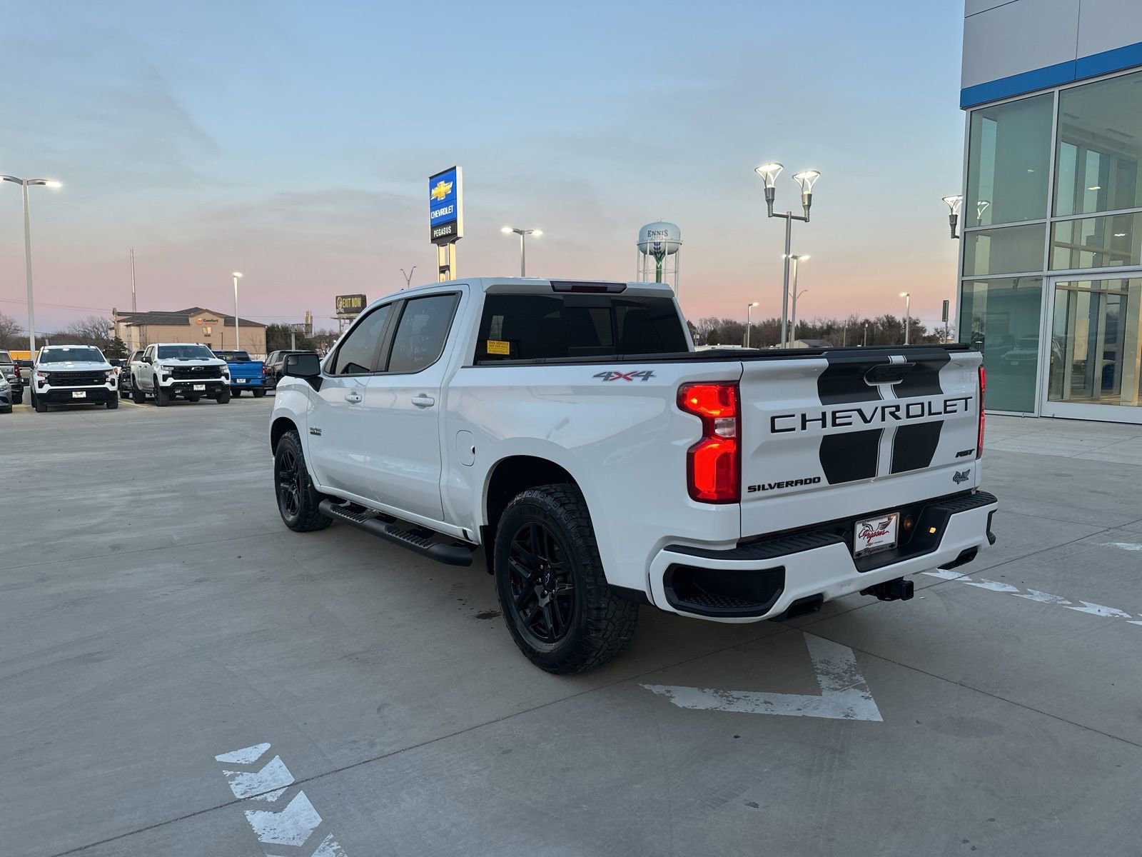 Used 2023 Chevrolet Silverado 1500 RST w/ Rally Edition image 3