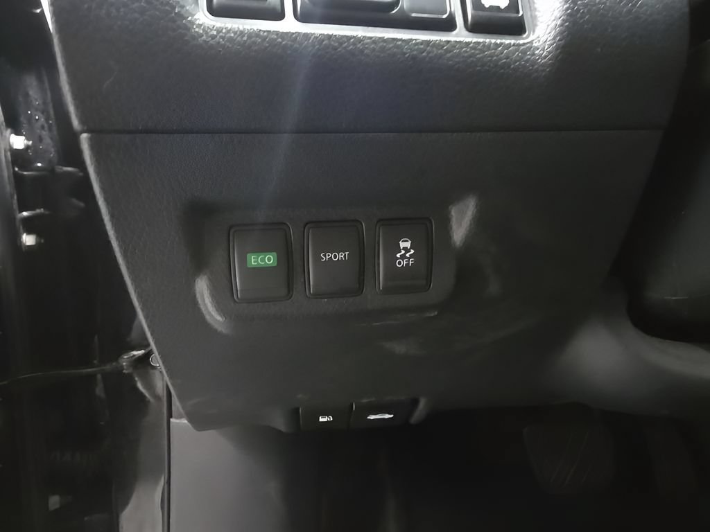 Used 2015 Nissan Sentra S FWD image 13