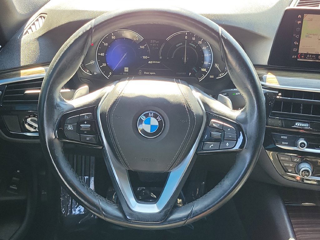 Used 2019 BMW 530e w/ Convenience Package RWD image 24