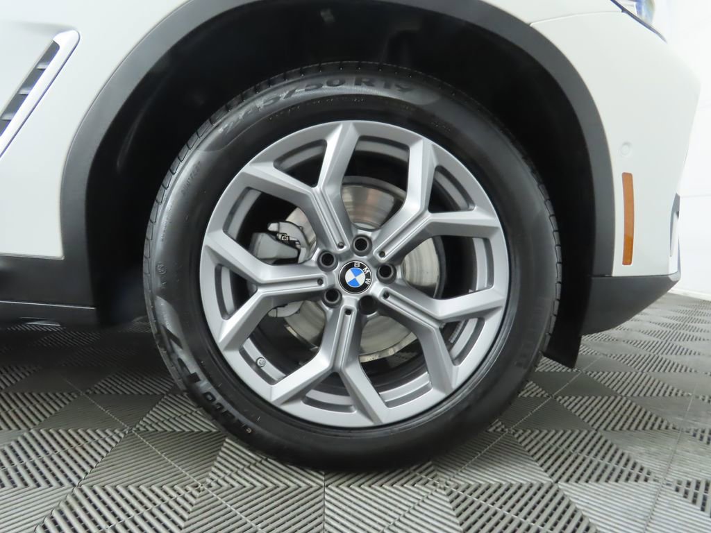 Certified 2025 BMW X4 xDrive30i image 34