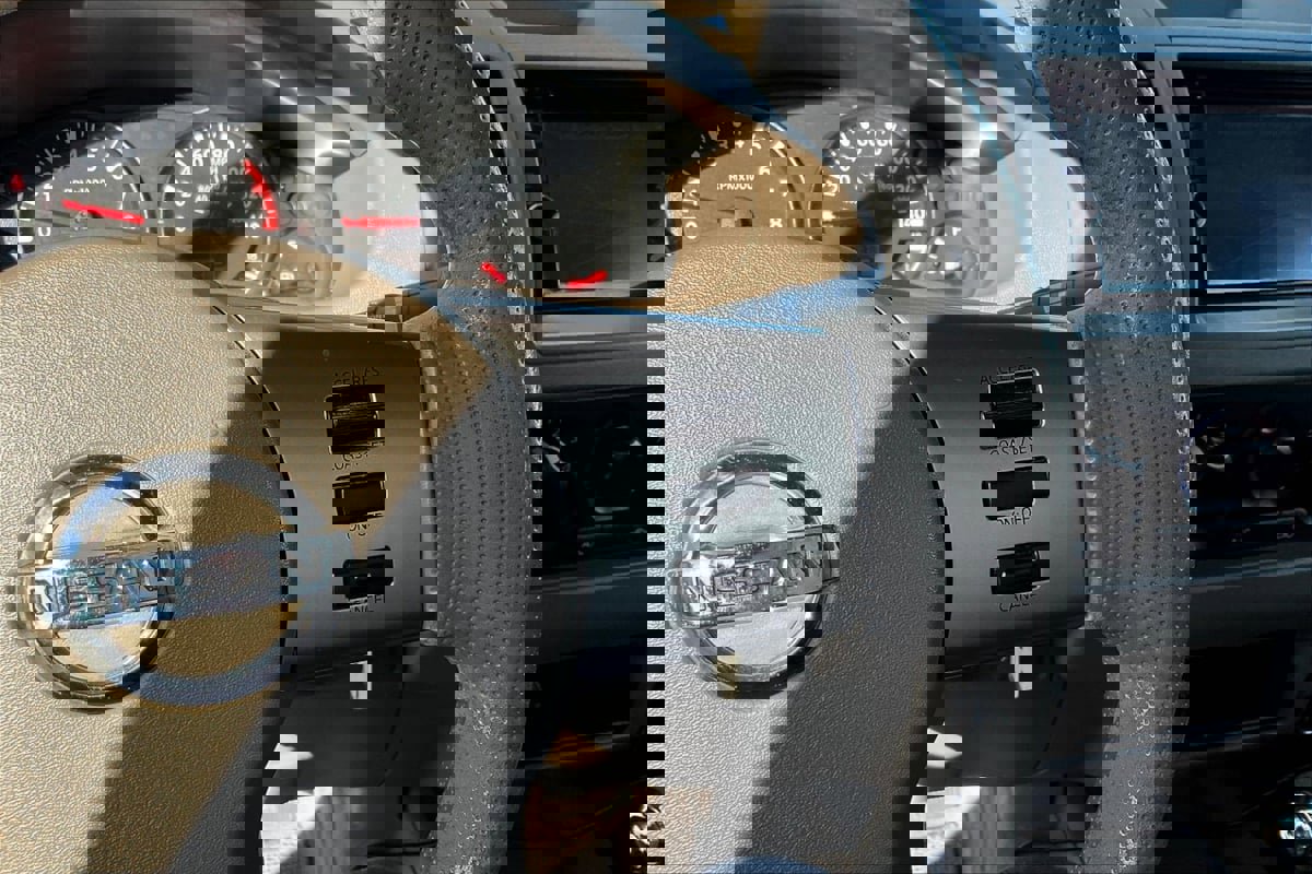 Used 2008 Nissan Frontier SE w/ SE Value Truck Pkg image 13