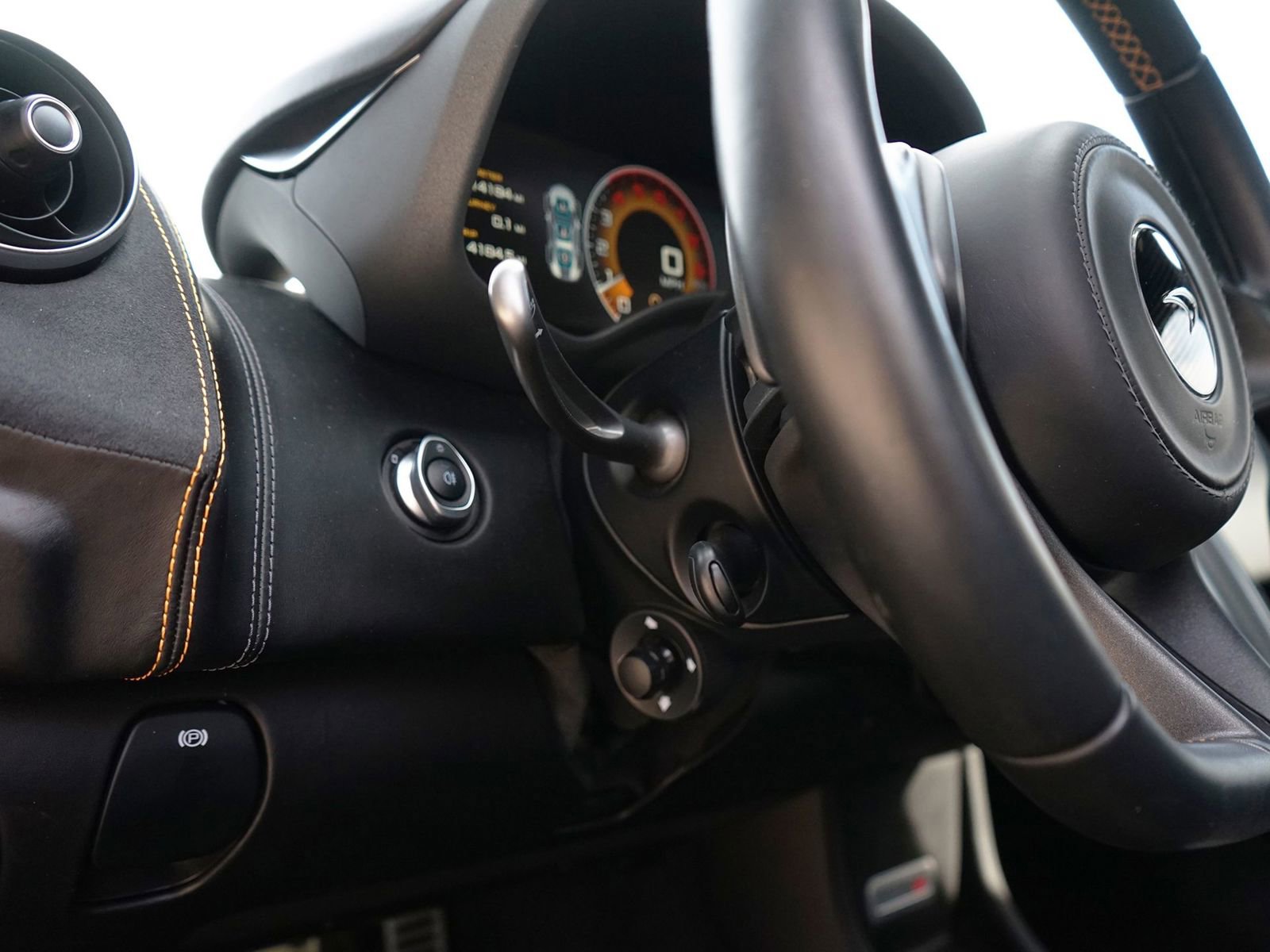 Used 2017 McLaren 570S Coupe image 5