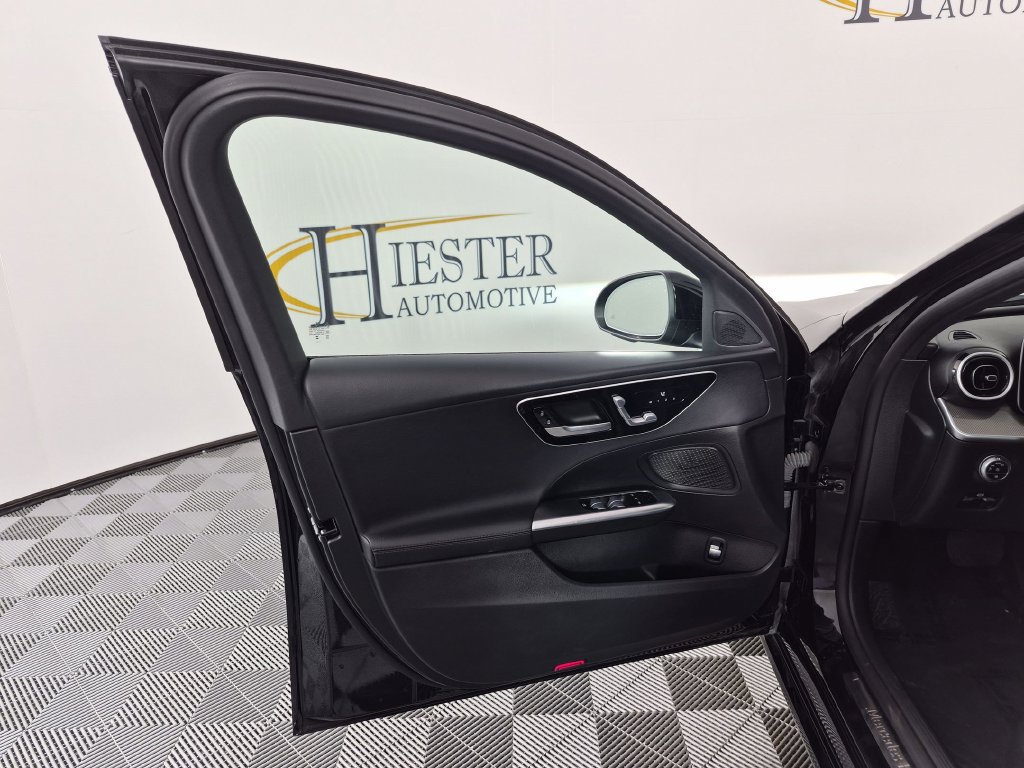 Used 2024 Mercedes-Benz C 300 Sedan image 13