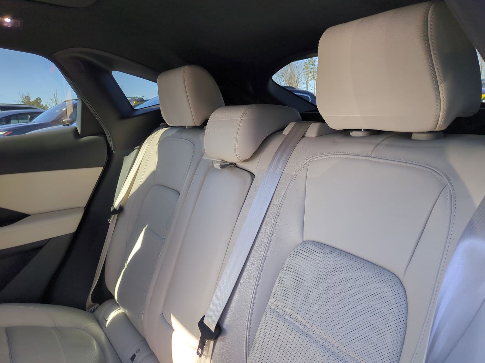 Used 2020 Jaguar E-PACE SE image 30