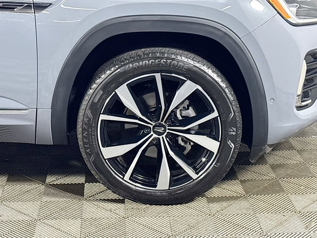Certified 2024 Volkswagen Atlas Cross Sport SEL Premium R-Line image 24